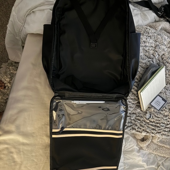 BÉIS Backpack - Picture 4 of 4